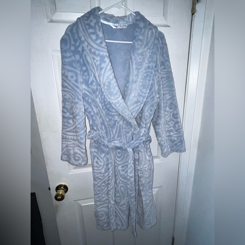 Vintage Jasmine Blue Plush Robe
